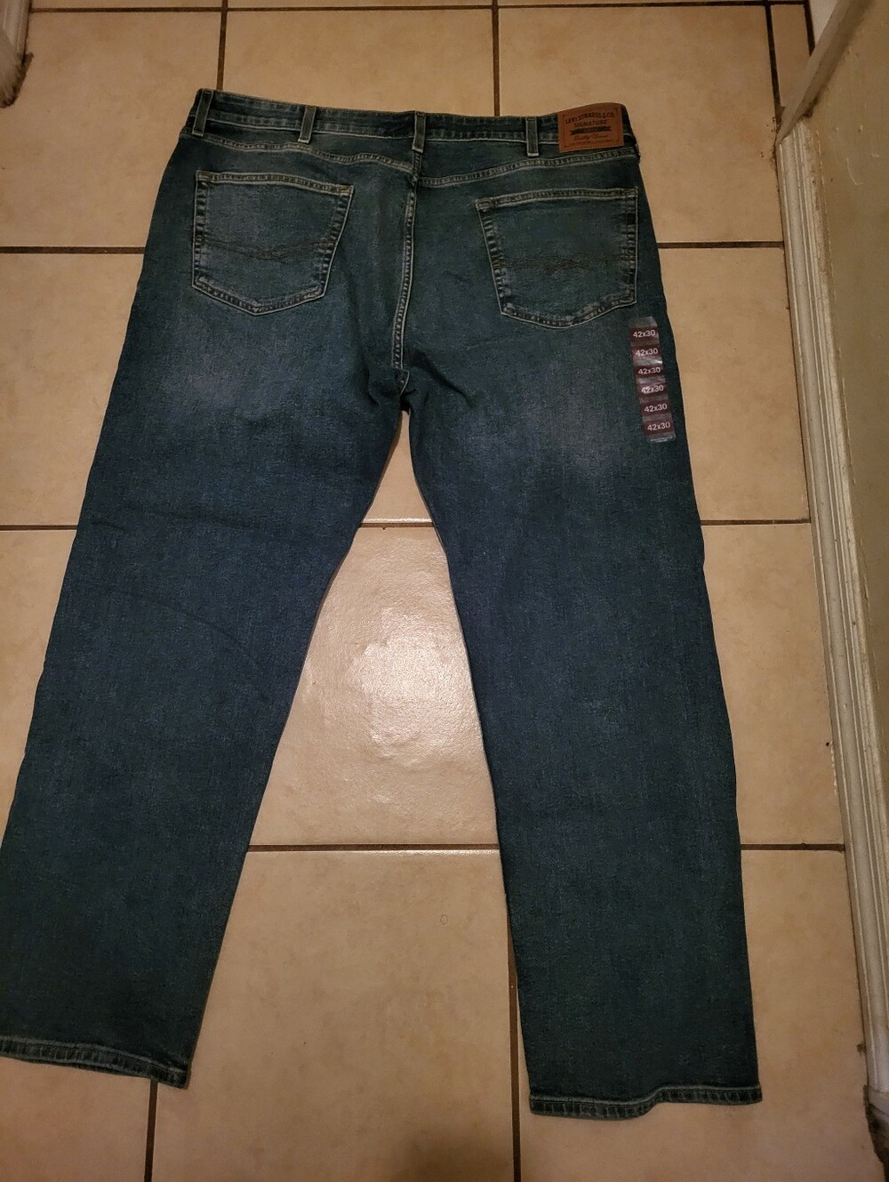 Levi's Dark Blue Relaxed Fit Men's Jeans